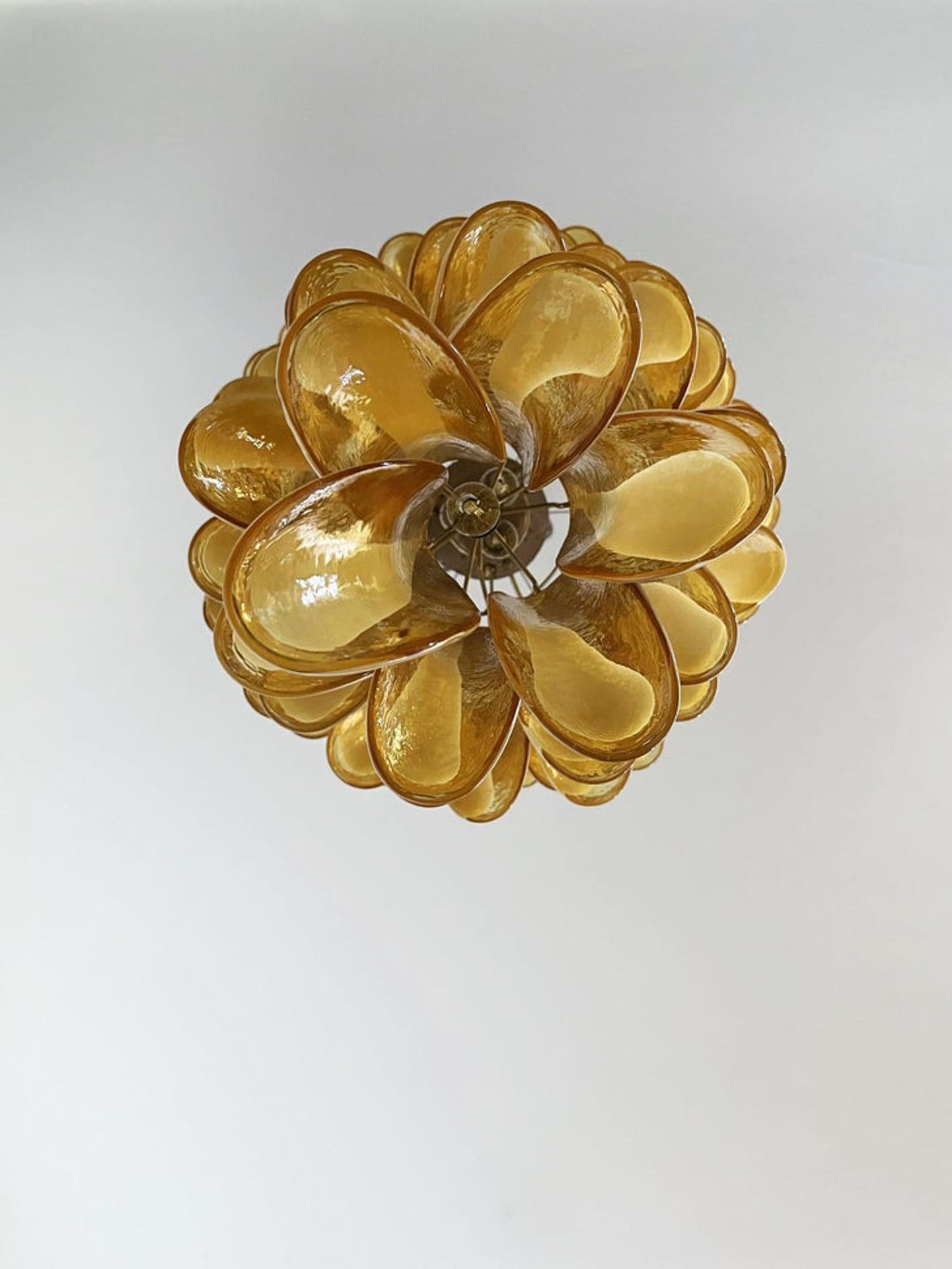Anthesis Art Glass Chandelier – 83 petals – Caramel