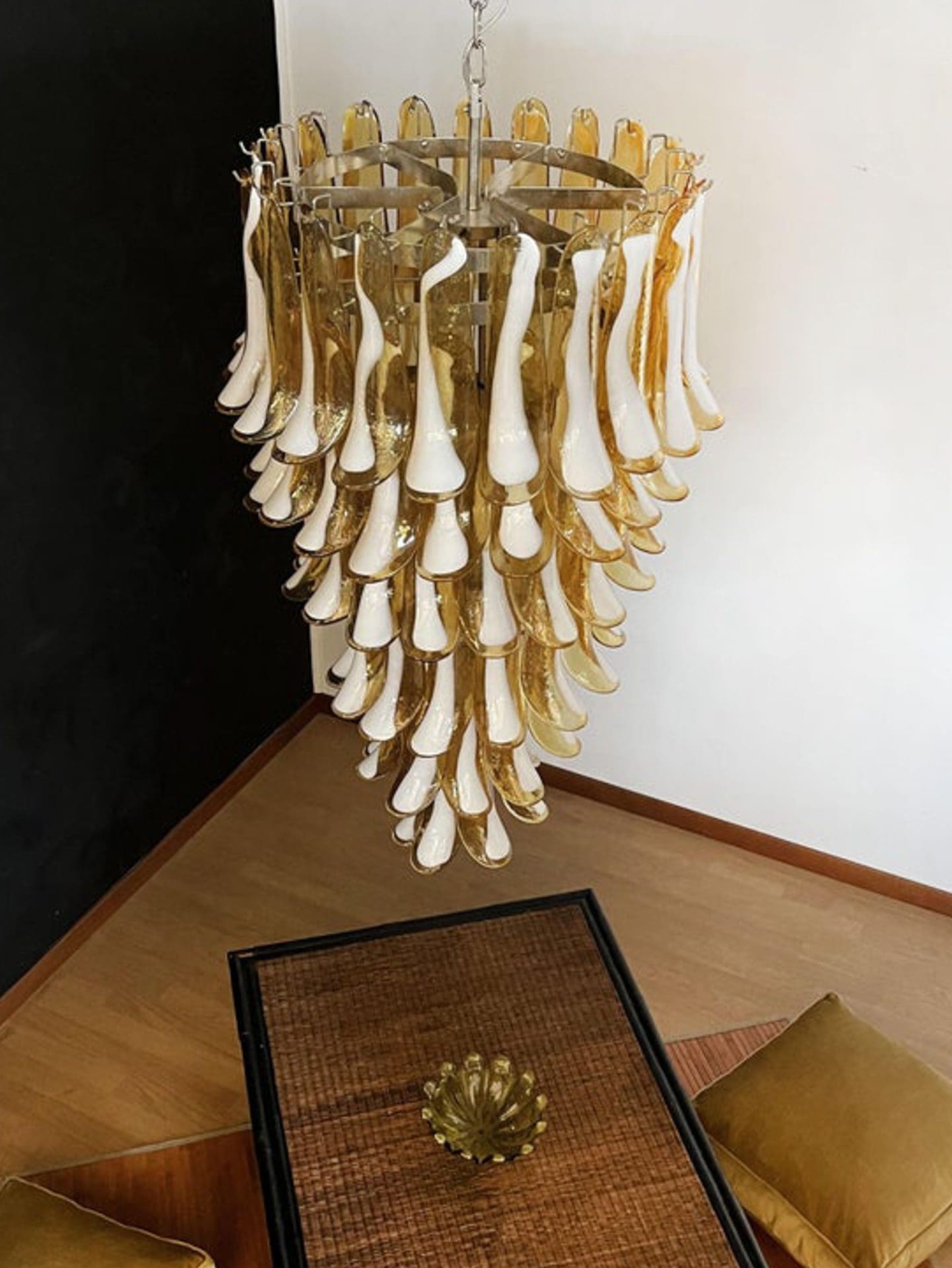 Anthesis Art Glass Chandelier – 83 petals – Caramel