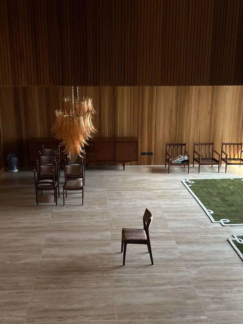 Folia Art 52 Glass Leaves Chandelier– Pink