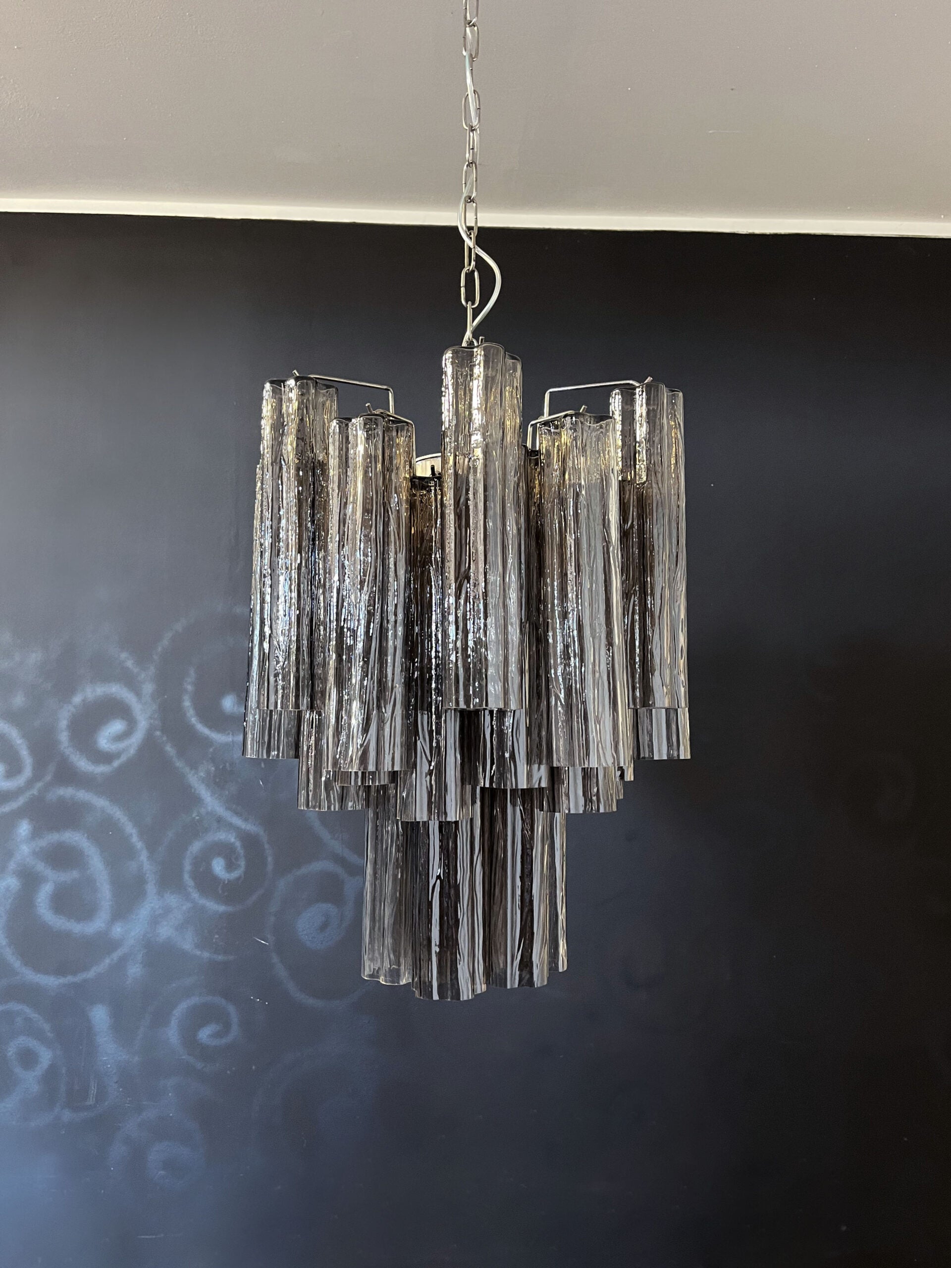 Pastel Art Smoke Chandelier – 30 Tubes