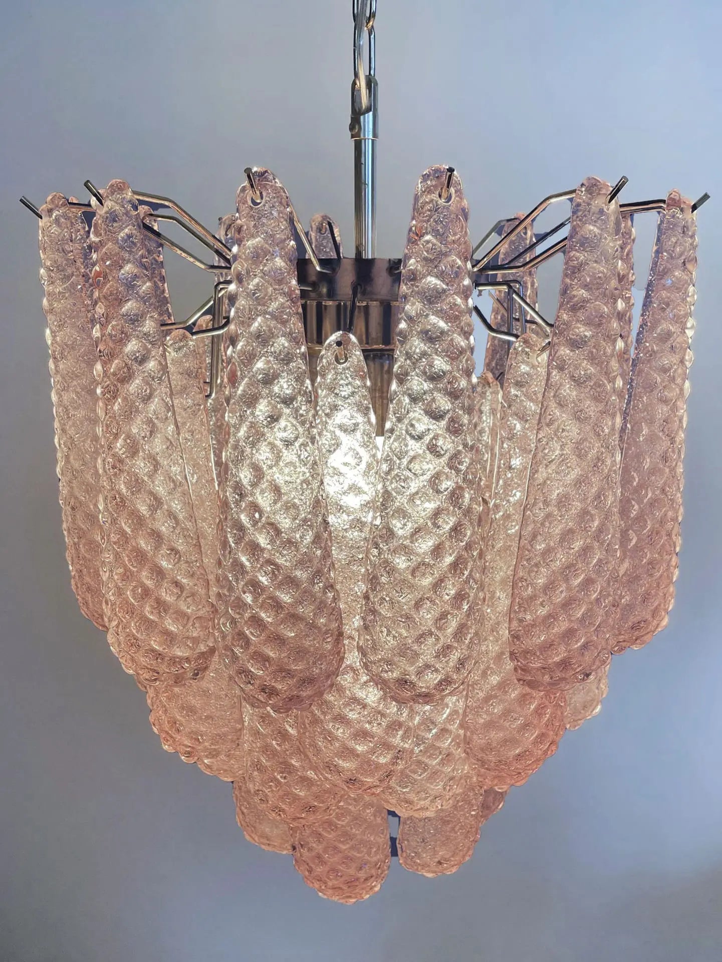 Pluvia Art Pink Glass Chandelier – 41 Glasses