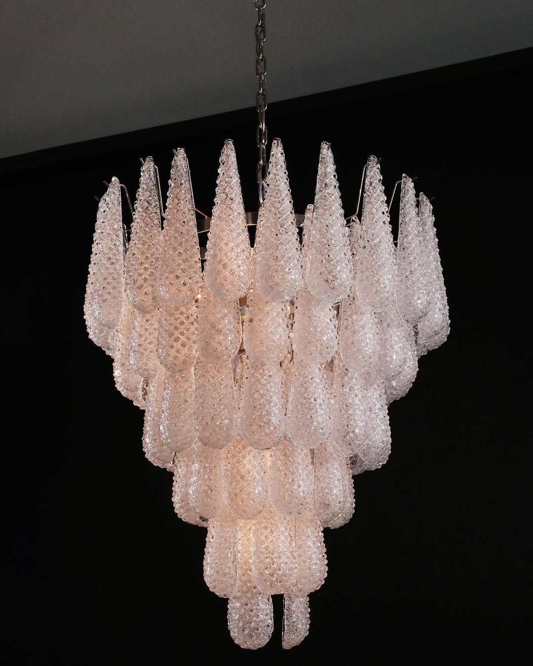 Pluvia Art Transparent Glass Chandelier – 75 Glasses